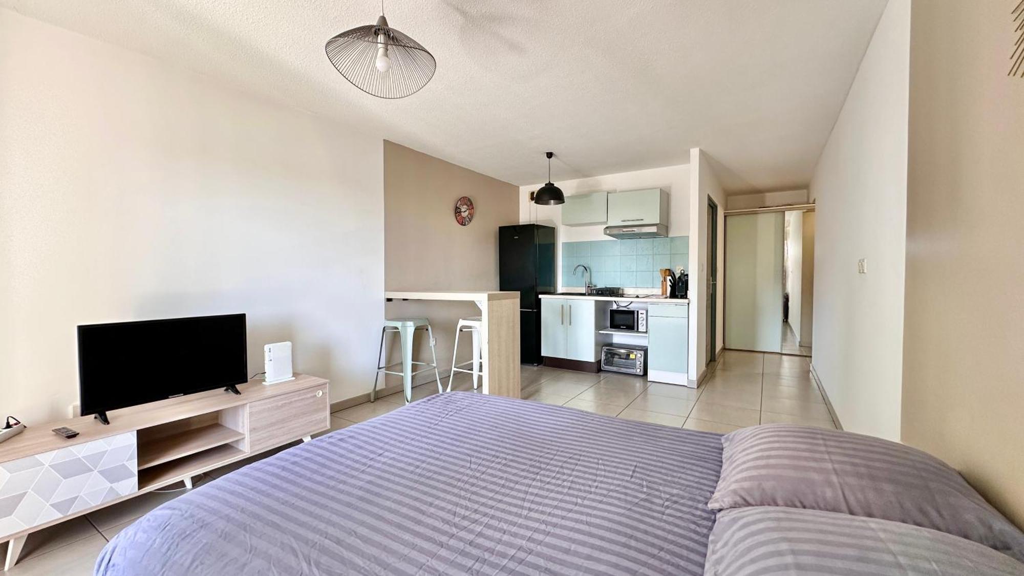 Studio Cosy Tout Equipe - Idealement Situe 圣丹尼斯 外观 照片