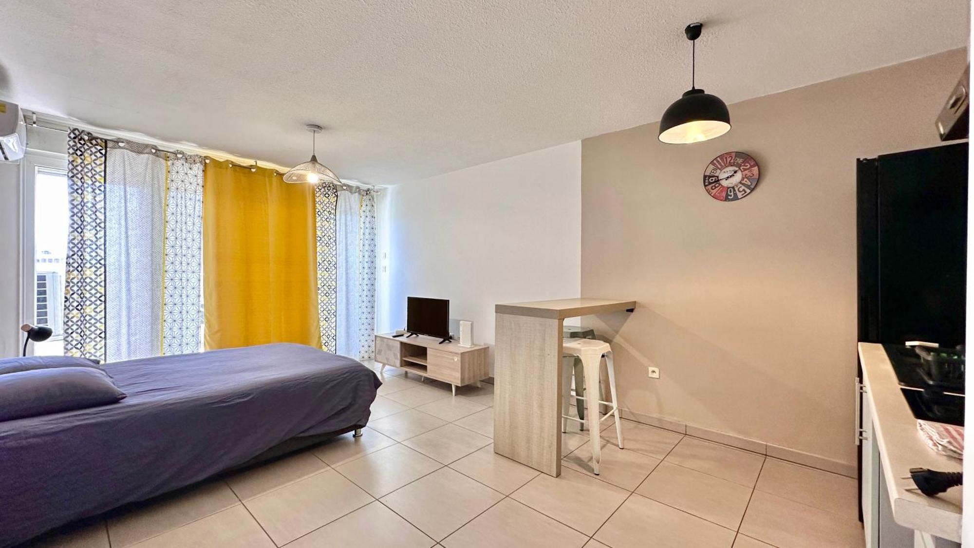 Studio Cosy Tout Equipe - Idealement Situe 圣丹尼斯 外观 照片